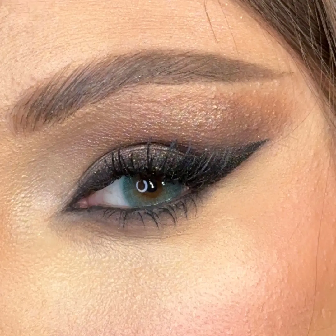 عدسات لون Marine